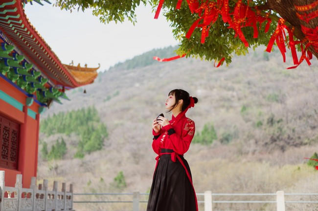 一家十一口打一字